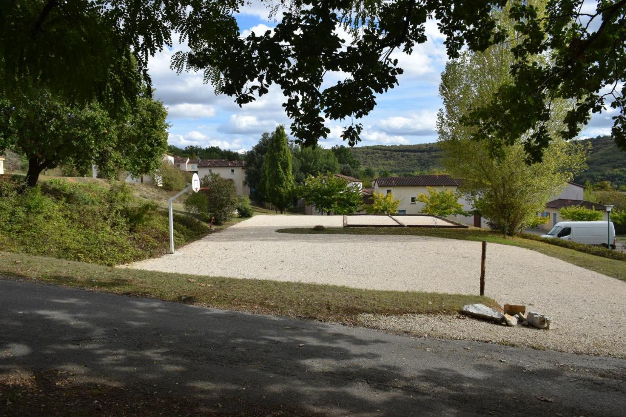 Location Maison A Cajarc 46160 Bagian luar foto